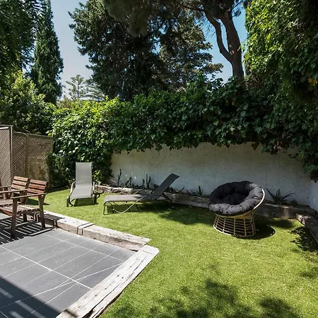 Apartment Con Jardincito En El Centro De Cadaques